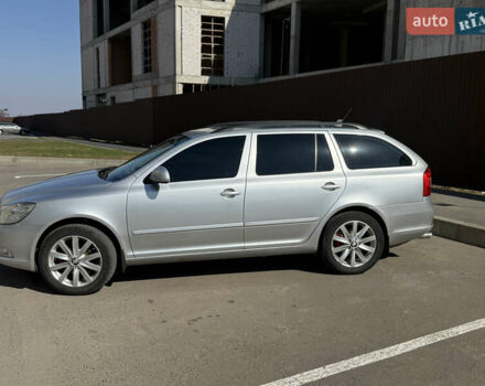 Сірий Шкода Octavia Scout, об'ємом двигуна 2 л та пробігом 260 тис. км за 9200 $, фото 1 на Automoto.ua