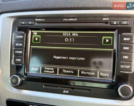 Серый Шкода Октавия Скаут, объемом двигателя 2 л и пробегом 191 тыс. км за 13600 $, фото 35 на Automoto.ua