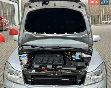 Серый Шкода Октавия Скаут, объемом двигателя 2 л и пробегом 175 тыс. км за 12999 $, фото 58 на Automoto.ua