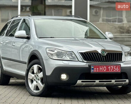 Серый Шкода Октавия Скаут, объемом двигателя 2 л и пробегом 175 тыс. км за 12999 $, фото 1 на Automoto.ua