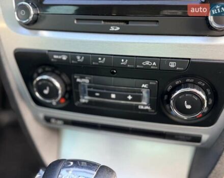 Серый Шкода Октавия Скаут, объемом двигателя 2 л и пробегом 191 тыс. км за 13600 $, фото 34 на Automoto.ua