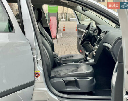 Серый Шкода Октавия Скаут, объемом двигателя 2 л и пробегом 175 тыс. км за 12999 $, фото 45 на Automoto.ua