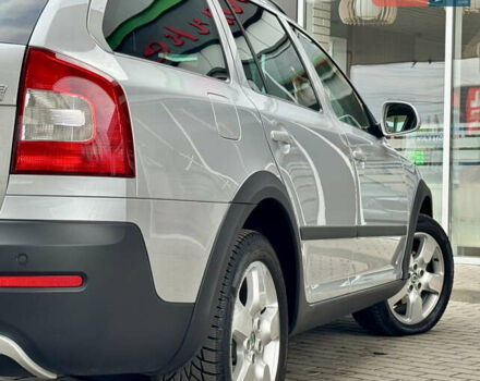 Серый Шкода Октавия Скаут, объемом двигателя 2 л и пробегом 175 тыс. км за 12999 $, фото 18 на Automoto.ua