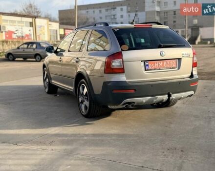 Серый Шкода Октавия Скаут, объемом двигателя 2 л и пробегом 191 тыс. км за 13600 $, фото 21 на Automoto.ua