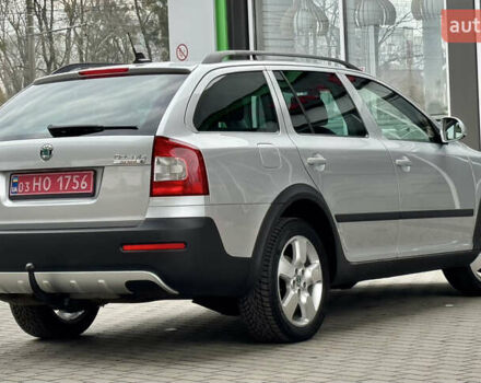 Серый Шкода Октавия Скаут, объемом двигателя 2 л и пробегом 175 тыс. км за 12999 $, фото 3 на Automoto.ua