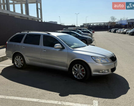 Сірий Шкода Octavia Scout, об'ємом двигуна 2 л та пробігом 260 тис. км за 9200 $, фото 2 на Automoto.ua