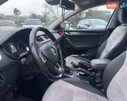 Серый Шкода Октавия Скаут, объемом двигателя 2 л и пробегом 220 тыс. км за 15700 $, фото 31 на Automoto.ua