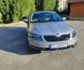 Шкода Октавия Скаут 2014 в Черновцах на Automoto.ua Серый Шкода Октавия Скаут, объемом двигателя 1.97 л и пробегом 192 тыс. км за 15950 $, фото 3 на Automoto.ua