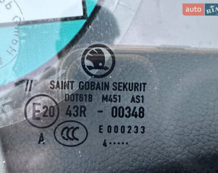 Серый Шкода Октавия Скаут, объемом двигателя 2 л и пробегом 220 тыс. км за 15700 $, фото 37 на Automoto.ua