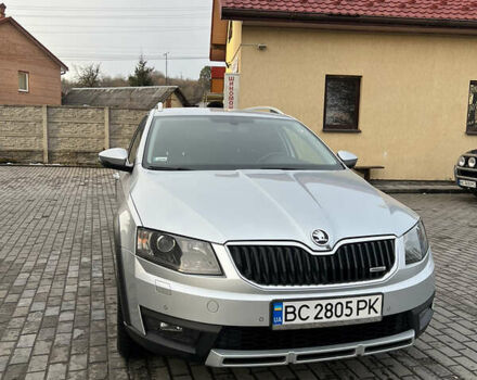 Сірий Шкода Octavia Scout, об'ємом двигуна 2 л та пробігом 255 тис. км за 16000 $, фото 1 на Automoto.ua