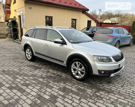 Сірий Шкода Octavia Scout, об'ємом двигуна 2 л та пробігом 255 тис. км за 16000 $, фото 2 на Automoto.ua