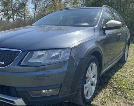 Сірий Шкода Octavia Scout, об'ємом двигуна 2 л та пробігом 320 тис. км за 12500 $, фото 1 на Automoto.ua