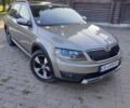 Шкода Октавия Скаут 2014 в Черновцах на Automoto.ua Серый Шкода Октавия Скаут, объемом двигателя 1.97 л и пробегом 192 тыс. км за 15950 $, фото 1 на Automoto.ua