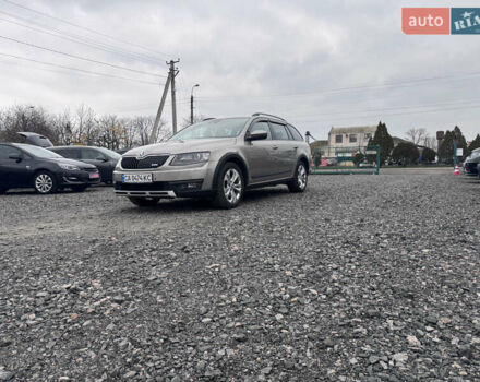 Серый Шкода Октавия Скаут, объемом двигателя 2 л и пробегом 220 тыс. км за 15700 $, фото 3 на Automoto.ua