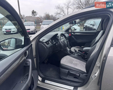 Серый Шкода Октавия Скаут, объемом двигателя 2 л и пробегом 220 тыс. км за 15700 $, фото 34 на Automoto.ua