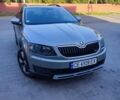 Шкода Октавия Скаут 2014 в Черновцах на Automoto.ua Серый Шкода Октавия Скаут, объемом двигателя 1.97 л и пробегом 192 тыс. км за 15950 $, фото 5 на Automoto.ua