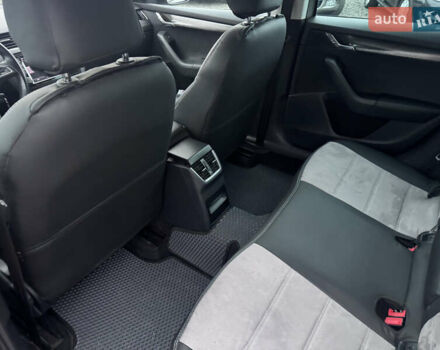 Серый Шкода Октавия Скаут, объемом двигателя 2 л и пробегом 220 тыс. км за 15700 $, фото 28 на Automoto.ua