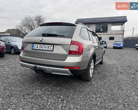 Серый Шкода Октавия Скаут, объемом двигателя 2 л и пробегом 220 тыс. км за 15700 $, фото 17 на Automoto.ua