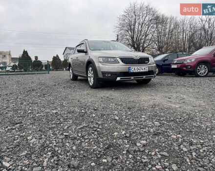 Серый Шкода Октавия Скаут, объемом двигателя 2 л и пробегом 220 тыс. км за 15700 $, фото 14 на Automoto.ua
