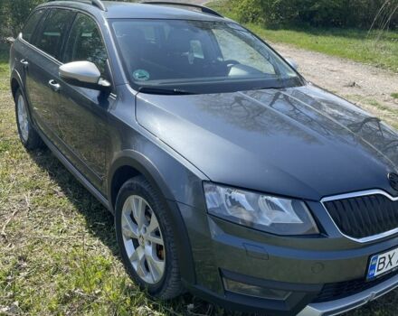 Сірий Шкода Octavia Scout, об'ємом двигуна 2 л та пробігом 320 тис. км за 12500 $, фото 7 на Automoto.ua