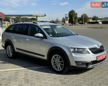 Сірий Шкода Octavia Scout, об'ємом двигуна 2 л та пробігом 290 тис. км за 15999 $, фото 5 на Automoto.ua