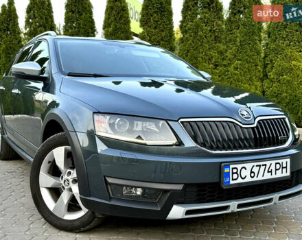 Сірий Шкода Octavia Scout, об'ємом двигуна 2 л та пробігом 216 тис. км за 15499 $, фото 2 на Automoto.ua