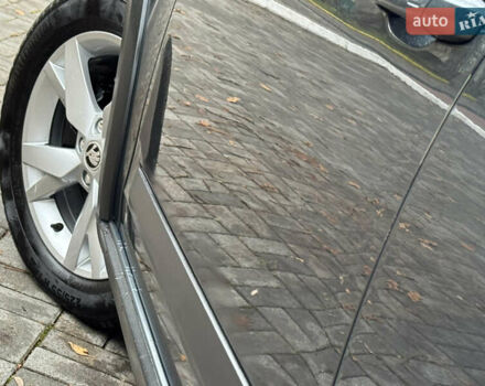 Серый Шкода Октавия Скаут, объемом двигателя 2 л и пробегом 251 тыс. км за 15950 $, фото 65 на Automoto.ua