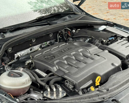 Серый Шкода Октавия Скаут, объемом двигателя 2 л и пробегом 251 тыс. км за 15950 $, фото 124 на Automoto.ua