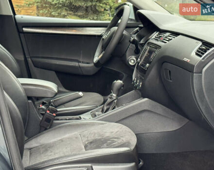 Серый Шкода Октавия Скаут, объемом двигателя 2 л и пробегом 251 тыс. км за 15950 $, фото 86 на Automoto.ua