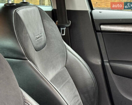 Серый Шкода Октавия Скаут, объемом двигателя 2 л и пробегом 251 тыс. км за 15950 $, фото 92 на Automoto.ua