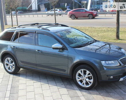 Сірий Шкода Octavia Scout, об'ємом двигуна 2 л та пробігом 250 тис. км за 14500 $, фото 5 на Automoto.ua