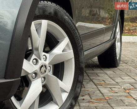 Серый Шкода Октавия Скаут, объемом двигателя 2 л и пробегом 251 тыс. км за 15950 $, фото 11 на Automoto.ua