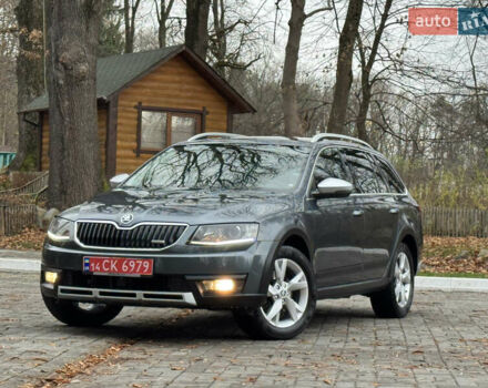 Серый Шкода Октавия Скаут, объемом двигателя 2 л и пробегом 251 тыс. км за 15950 $, фото 3 на Automoto.ua