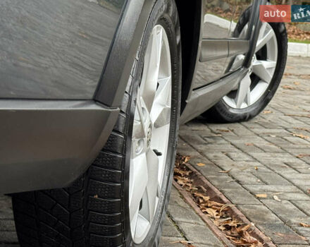 Серый Шкода Октавия Скаут, объемом двигателя 2 л и пробегом 251 тыс. км за 15950 $, фото 44 на Automoto.ua