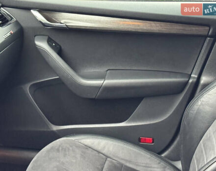 Серый Шкода Октавия Скаут, объемом двигателя 2 л и пробегом 251 тыс. км за 15950 $, фото 80 на Automoto.ua