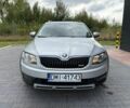 Серый Шкода Октавия Скаут, объемом двигателя 2 л и пробегом 219 тыс. км за 9250 $, фото 1 на Automoto.ua