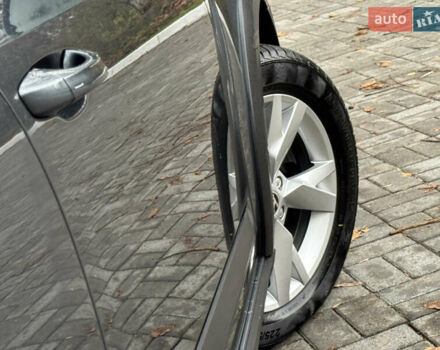 Серый Шкода Октавия Скаут, объемом двигателя 2 л и пробегом 251 тыс. км за 15950 $, фото 47 на Automoto.ua