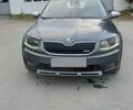 Сірий Шкода Octavia Scout, об'ємом двигуна 2 л та пробігом 220 тис. км за 18900 $, фото 2 на Automoto.ua