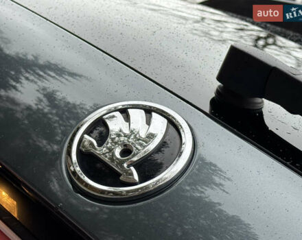 Серый Шкода Октавия Скаут, объемом двигателя 2 л и пробегом 251 тыс. км за 15950 $, фото 37 на Automoto.ua