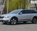 Сірий Шкода Octavia Scout, об'ємом двигуна 2 л та пробігом 291 тис. км за 13300 $, фото 4 на Automoto.ua