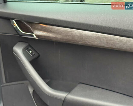 Серый Шкода Октавия Скаут, объемом двигателя 2 л и пробегом 251 тыс. км за 15950 $, фото 107 на Automoto.ua