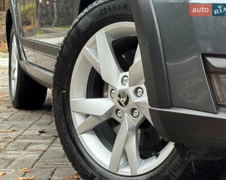 Серый Шкода Октавия Скаут, объемом двигателя 2 л и пробегом 251 тыс. км за 15950 $, фото 24 на Automoto.ua