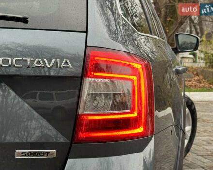 Серый Шкода Октавия Скаут, объемом двигателя 2 л и пробегом 251 тыс. км за 15950 $, фото 42 на Automoto.ua