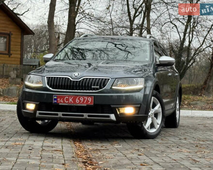 Серый Шкода Октавия Скаут, объемом двигателя 2 л и пробегом 251 тыс. км за 15950 $, фото 6 на Automoto.ua