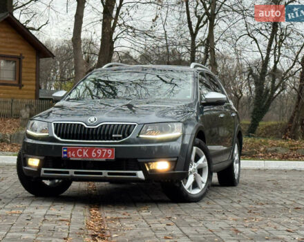 Серый Шкода Октавия Скаут, объемом двигателя 2 л и пробегом 251 тыс. км за 15950 $, фото 1 на Automoto.ua