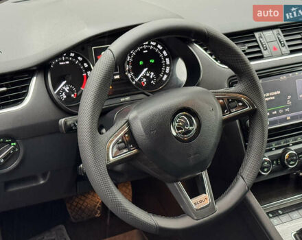 Серый Шкода Октавия Скаут, объемом двигателя 2 л и пробегом 251 тыс. км за 15950 $, фото 78 на Automoto.ua