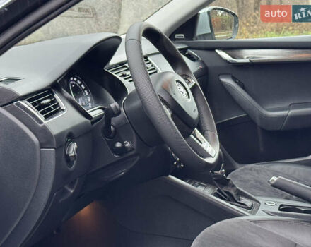 Серый Шкода Октавия Скаут, объемом двигателя 2 л и пробегом 251 тыс. км за 15950 $, фото 70 на Automoto.ua