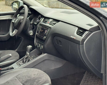 Серый Шкода Октавия Скаут, объемом двигателя 2 л и пробегом 251 тыс. км за 15950 $, фото 84 на Automoto.ua