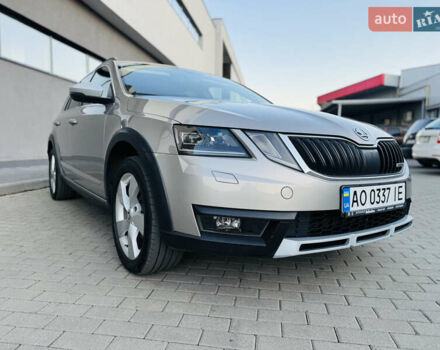 Серый Шкода Октавия Скаут, объемом двигателя 1.97 л и пробегом 253 тыс. км за 18200 $, фото 3 на Automoto.ua