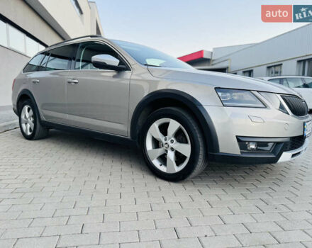 Серый Шкода Октавия Скаут, объемом двигателя 1.97 л и пробегом 253 тыс. км за 18200 $, фото 13 на Automoto.ua